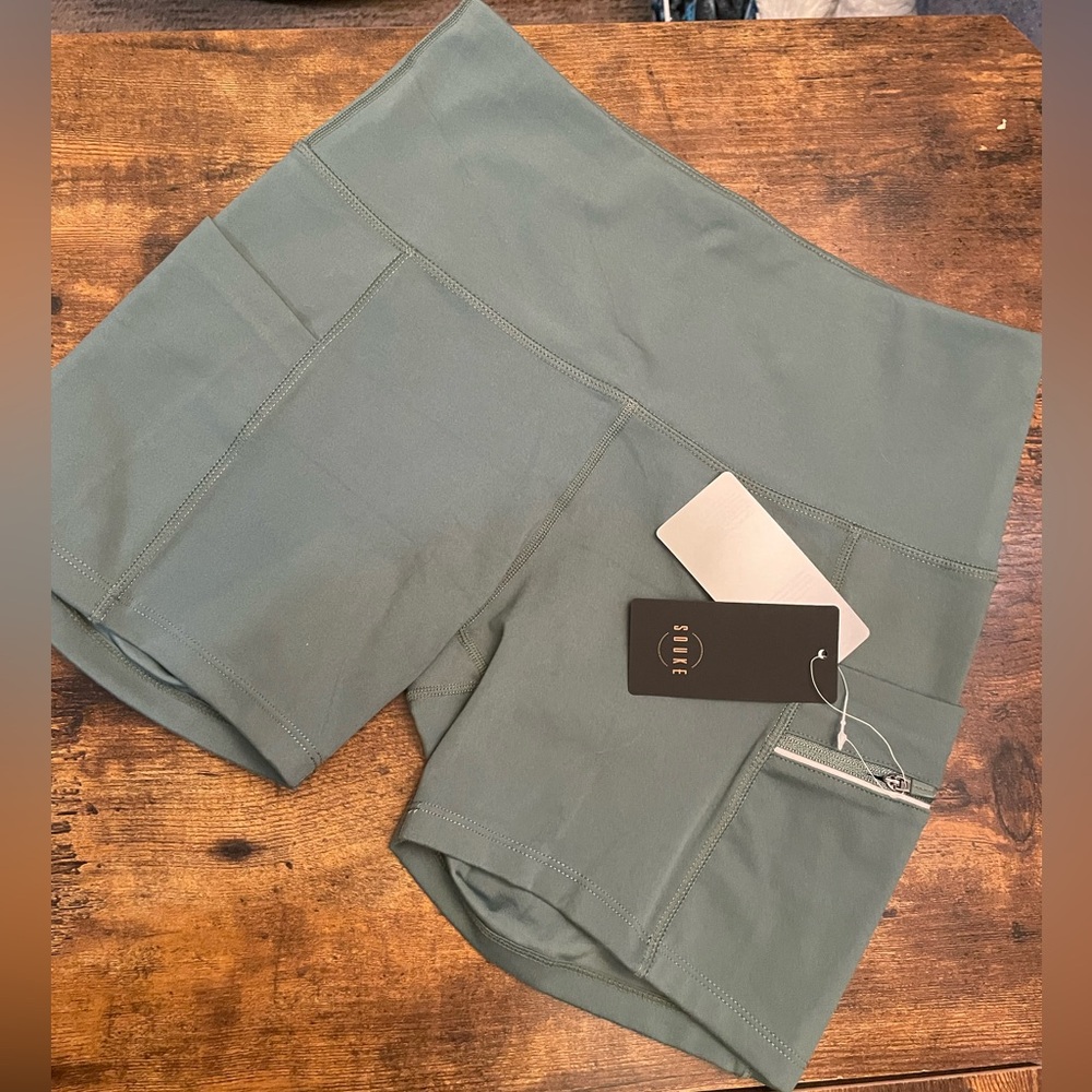 NWT souke biker shorts (L)